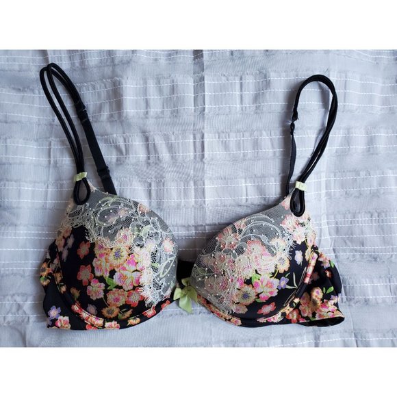 Victoria Secret beautiful bra size 34C - Picture 2 of 8